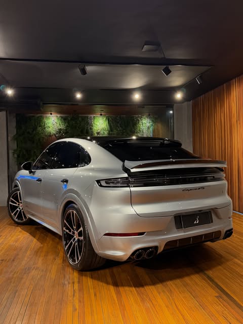PORSCHE CAYENNE GTS - Imagem 2