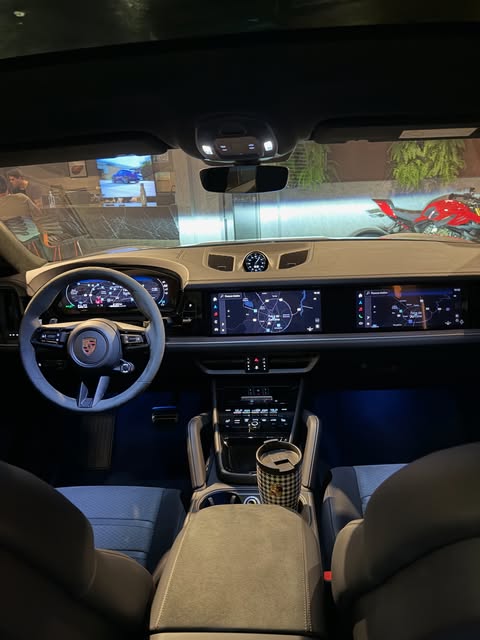 PORSCHE CAYENNE GTS - Imagem 12