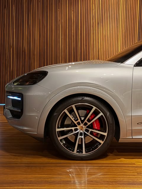 PORSCHE CAYENNE GTS - Imagem 8
