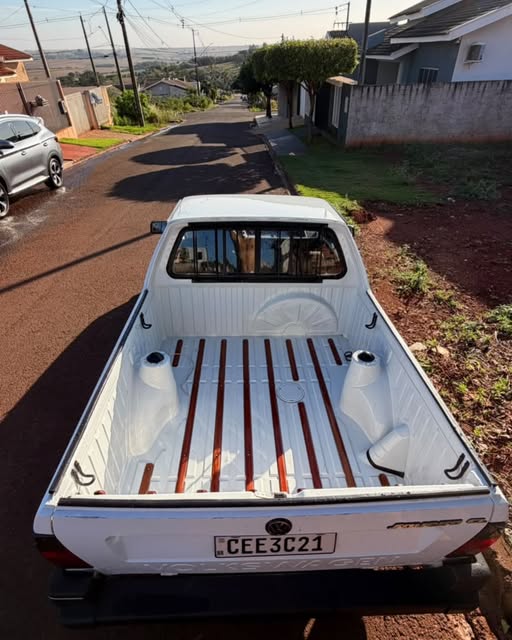 VOLKSWAGEN SAVEIRO CL - Imagem 12
