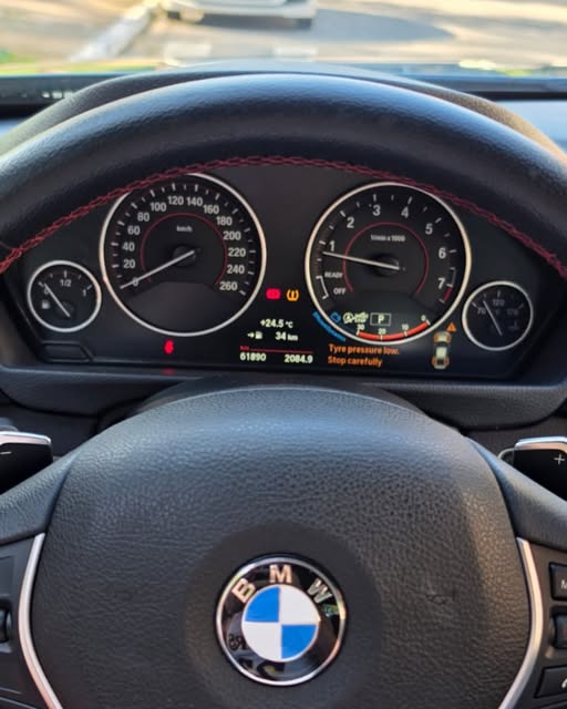 BMW 320I SPORT - Imagem 3