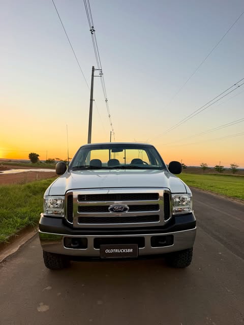 FORD F-250 XLT - Imagem 2