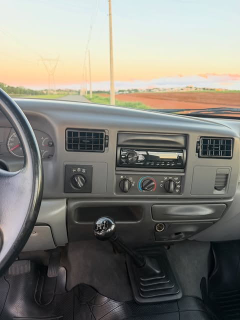 FORD F-250 XLT - Imagem 14