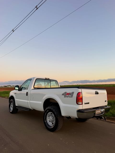 FORD F-250 XLT - Imagem 6