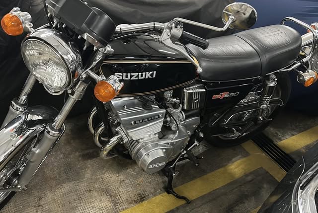 SUZUKI GT 550 - Imagem 2