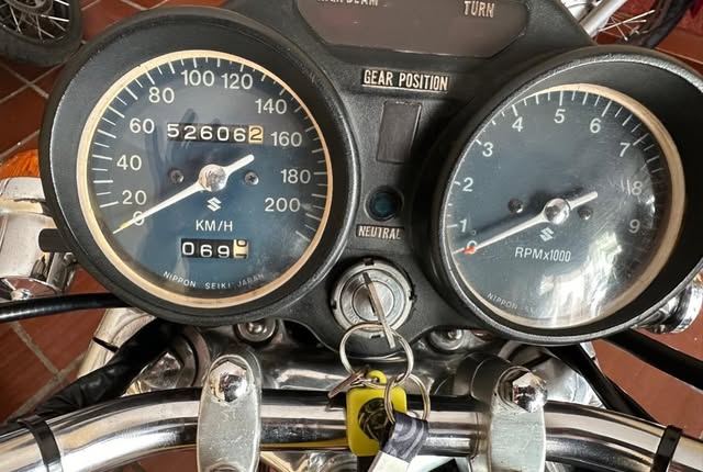 SUZUKI GT 550 - Imagem 5