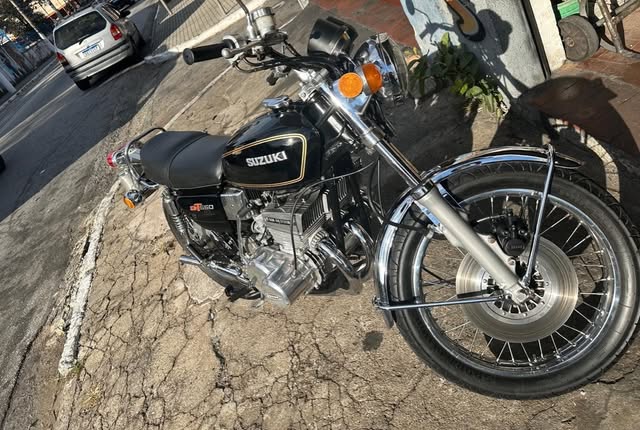 SUZUKI GT 550 - Imagem 8