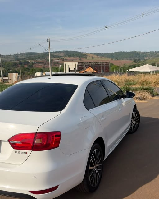 VOLKSWAGEN JETTA HIGHLINE - Imagem 14