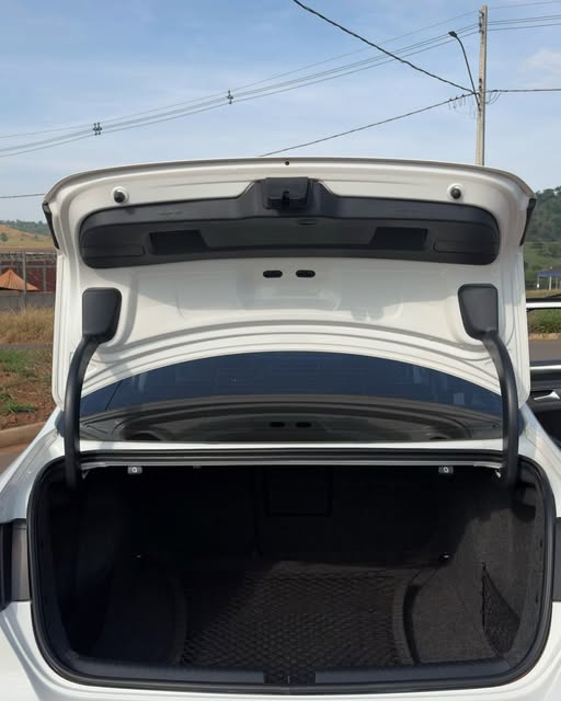 VOLKSWAGEN JETTA HIGHLINE - Imagem 19