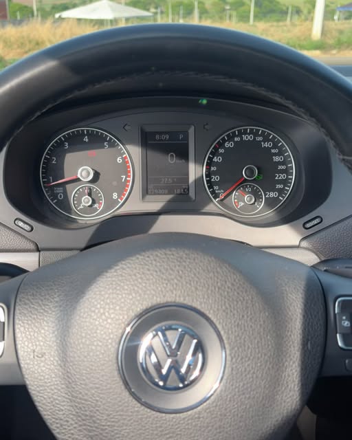 VOLKSWAGEN JETTA HIGHLINE - Imagem 4