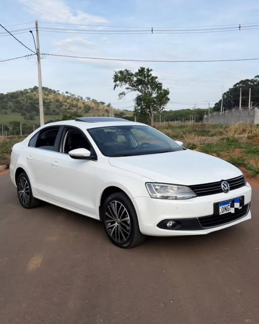 VOLKSWAGEN JETTA HIGHLINE - Imagem 8