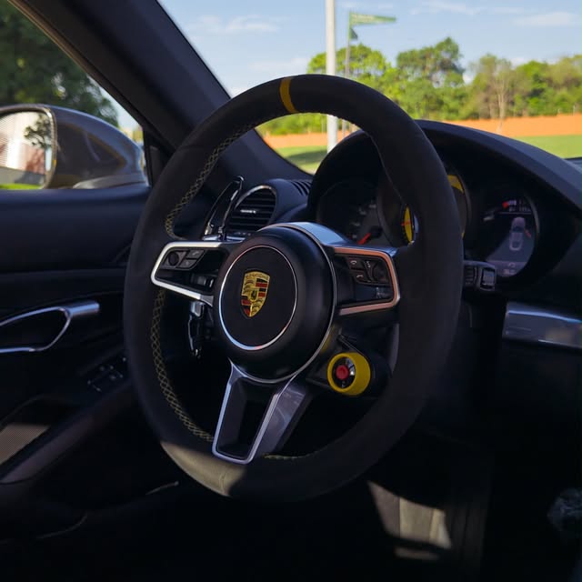 PORSCHE 718 CAYMAN - Imagem 9