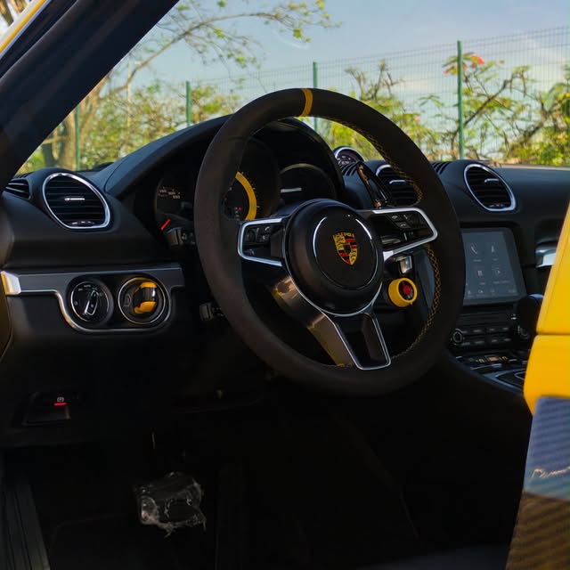PORSCHE 718 CAYMAN - Imagem 10