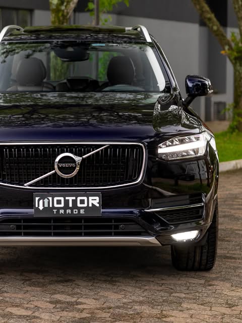 VOLVO XC90 MOMENTUM - Imagem 4