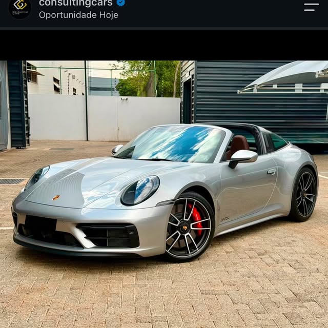 PORSCHE 911 TARGA 4 GTS - Imagem 8