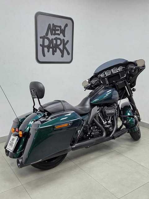 HARLEY-DAVIDSON STREET GLIDE SPECIAL - Imagem 1