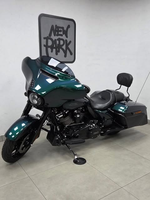 HARLEY-DAVIDSON STREET GLIDE SPECIAL - Imagem 11
