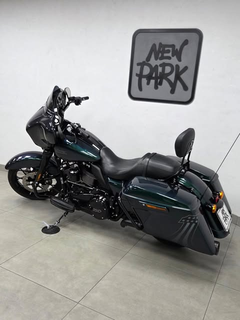 HARLEY-DAVIDSON STREET GLIDE SPECIAL - Imagem 13