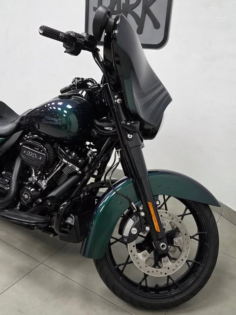 HARLEY-DAVIDSON STREET GLIDE SPECIAL - Imagem 4