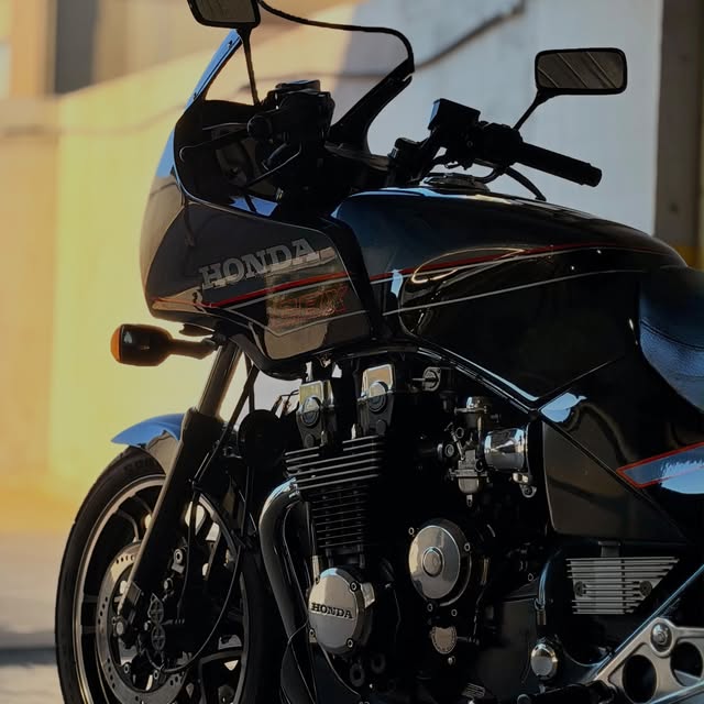 HONDA CBX 750 - Imagem 5
