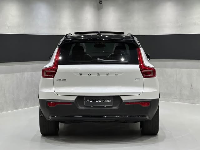 VOLVO XC40 P6 RECHARGE ELECTRIC PLUS - Imagem 9