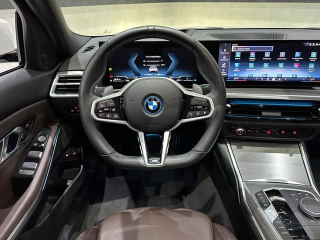BMW 330E M SPORT - Imagem 7