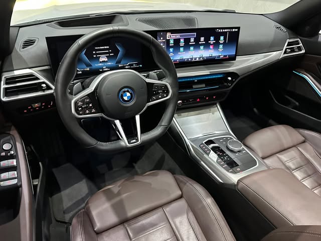 BMW 330E M SPORT - Imagem 8
