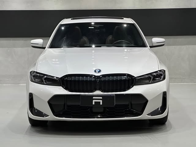 BMW 330E M SPORT - Imagem 10