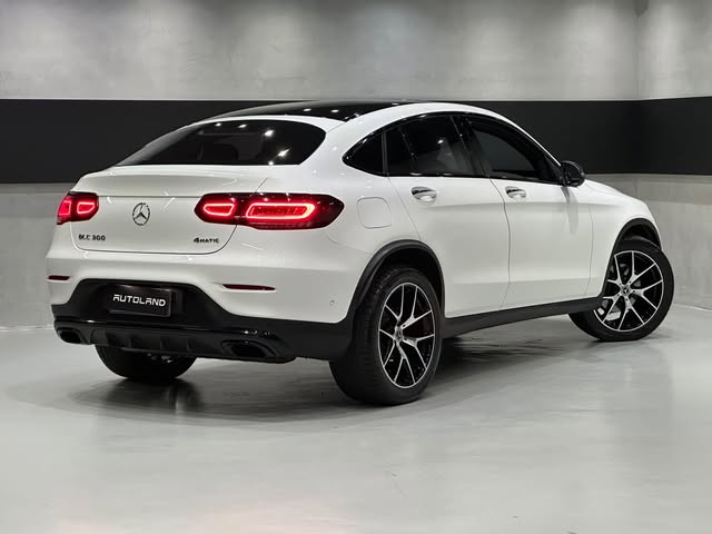 MERCEDES-BENZ GLC 300 2.0 CGI GASOLINA COUPÉ 4MATIC 9G-TRONIC - Imagem 3
