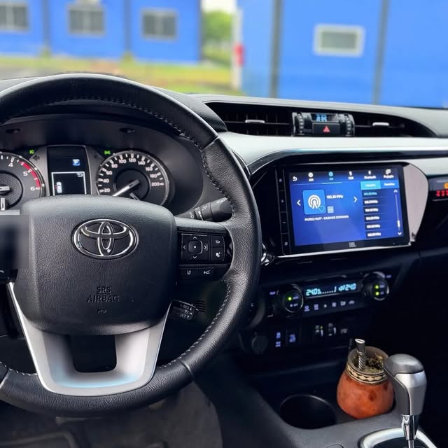 TOYOTA HILUX SRX PLUS - Imagem 4