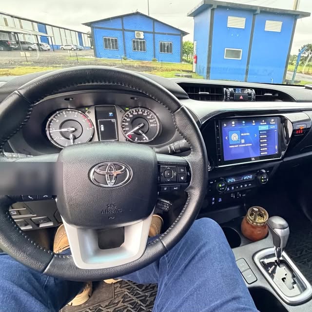 TOYOTA HILUX SRX PLUS - Imagem 5