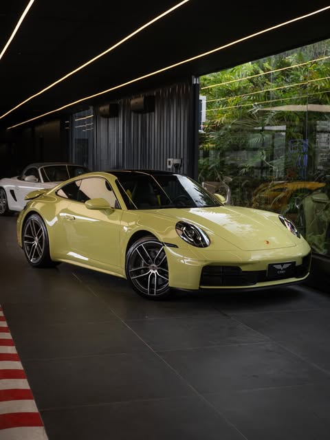 PORSCHE 911 CARRERA 992.2 - Imagem 2