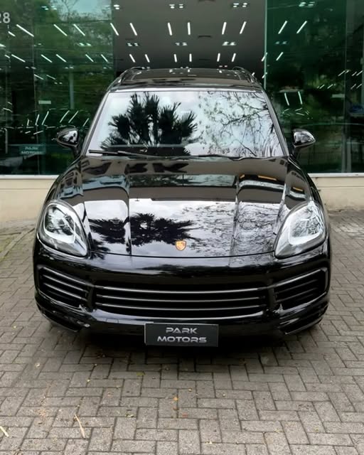 PORSCHE CAYENNE E-HYBRID - Imagem 3