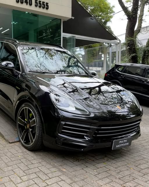PORSCHE CAYENNE E-HYBRID - Imagem 4