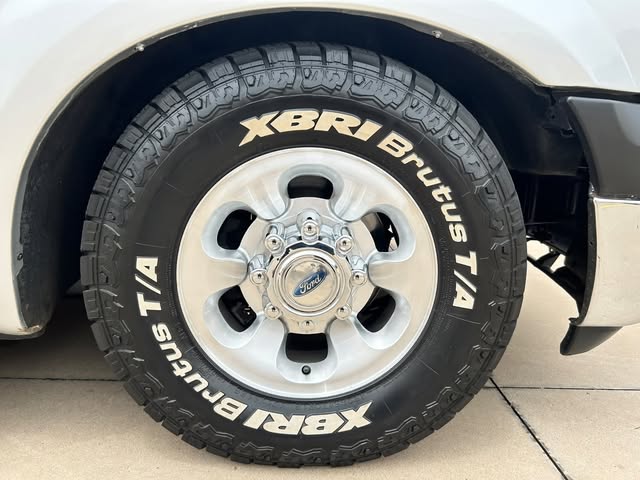 FORD F-250 XLT-L - Imagem 14