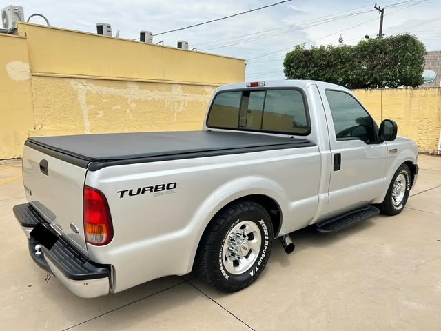 FORD F-250 XLT-L - Imagem 4