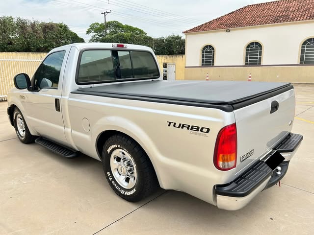 FORD F-250 XLT-L - Imagem 5