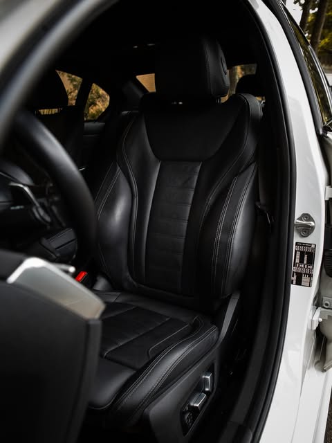 BMW 320I M SPORT - Imagem 12
