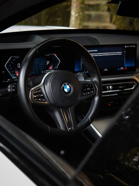 BMW 320I M SPORT - Imagem 16