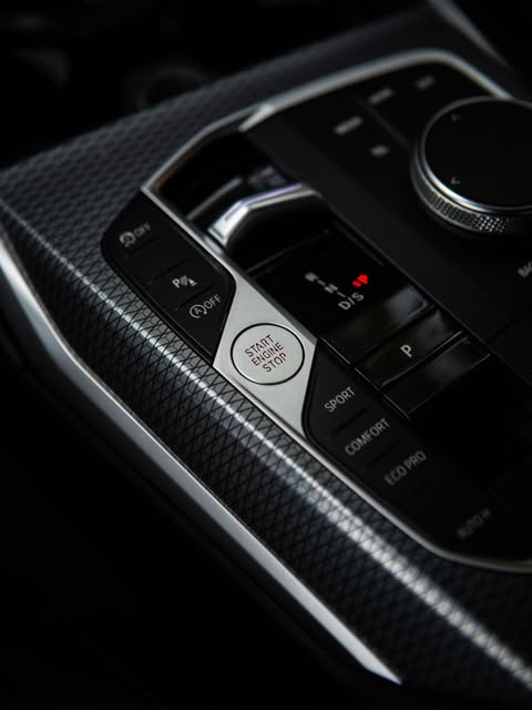 BMW 320I M SPORT - Imagem 18
