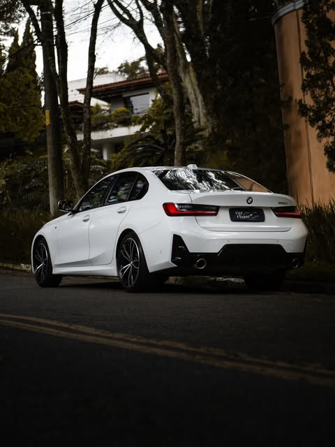 BMW 320I M SPORT - Imagem 3