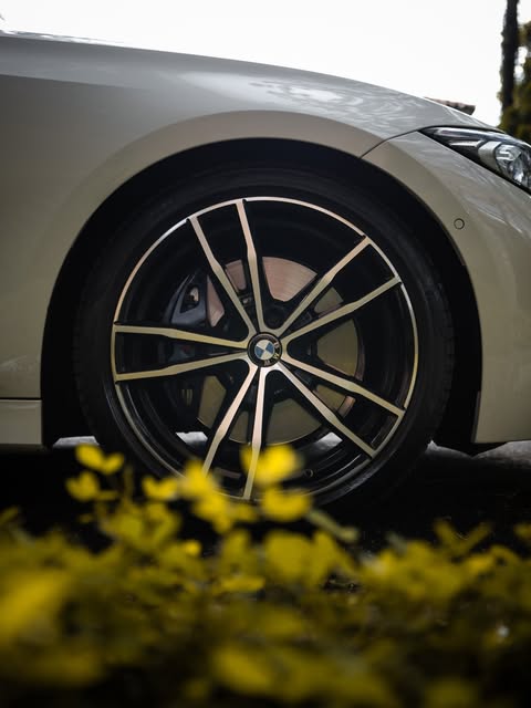 BMW 320I M SPORT - Imagem 8