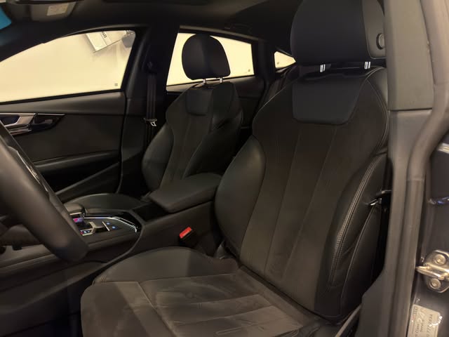 AUDI A5 SPORTBACK PERFORMANCE BLACK QUATTRO - Imagem 8