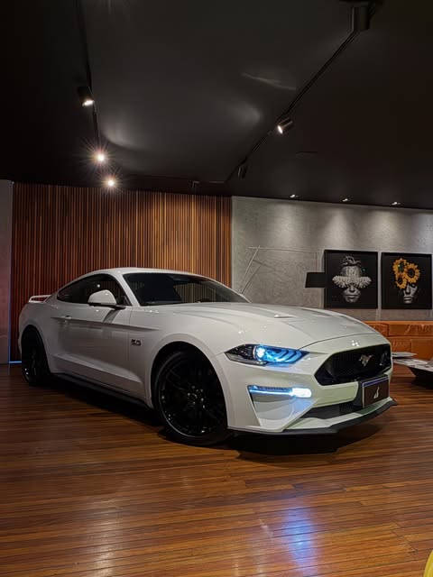 FORD MUSTANG GT PREMIUM - Imagem 2