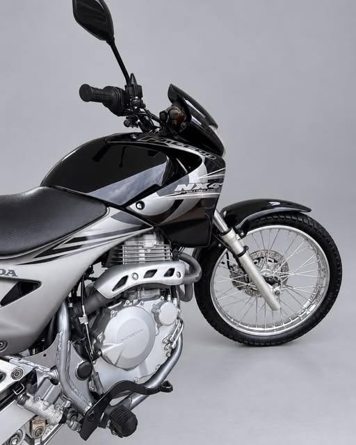HONDA NX 400 - Imagem 2