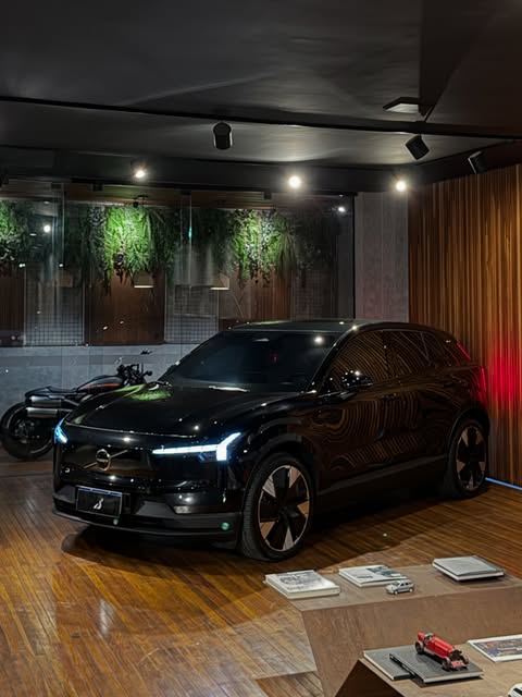 VOLVO EX30 - Imagem 1